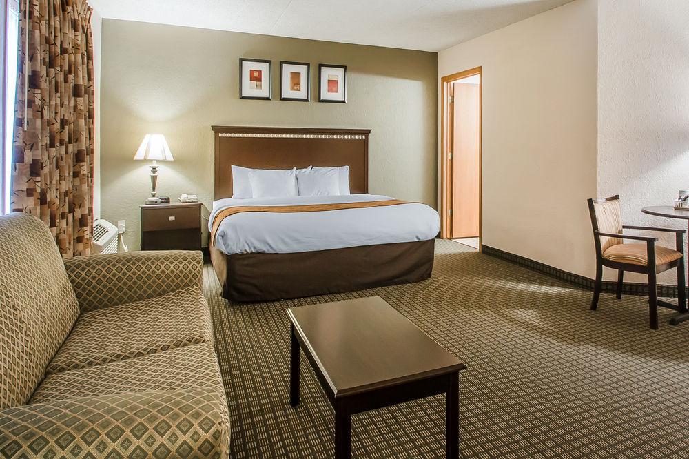 Comfort Inn & Suites Rochelle - Dekalb מראה חיצוני תמונה