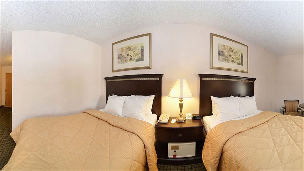 Comfort Inn & Suites Rochelle - Dekalb מראה חיצוני תמונה