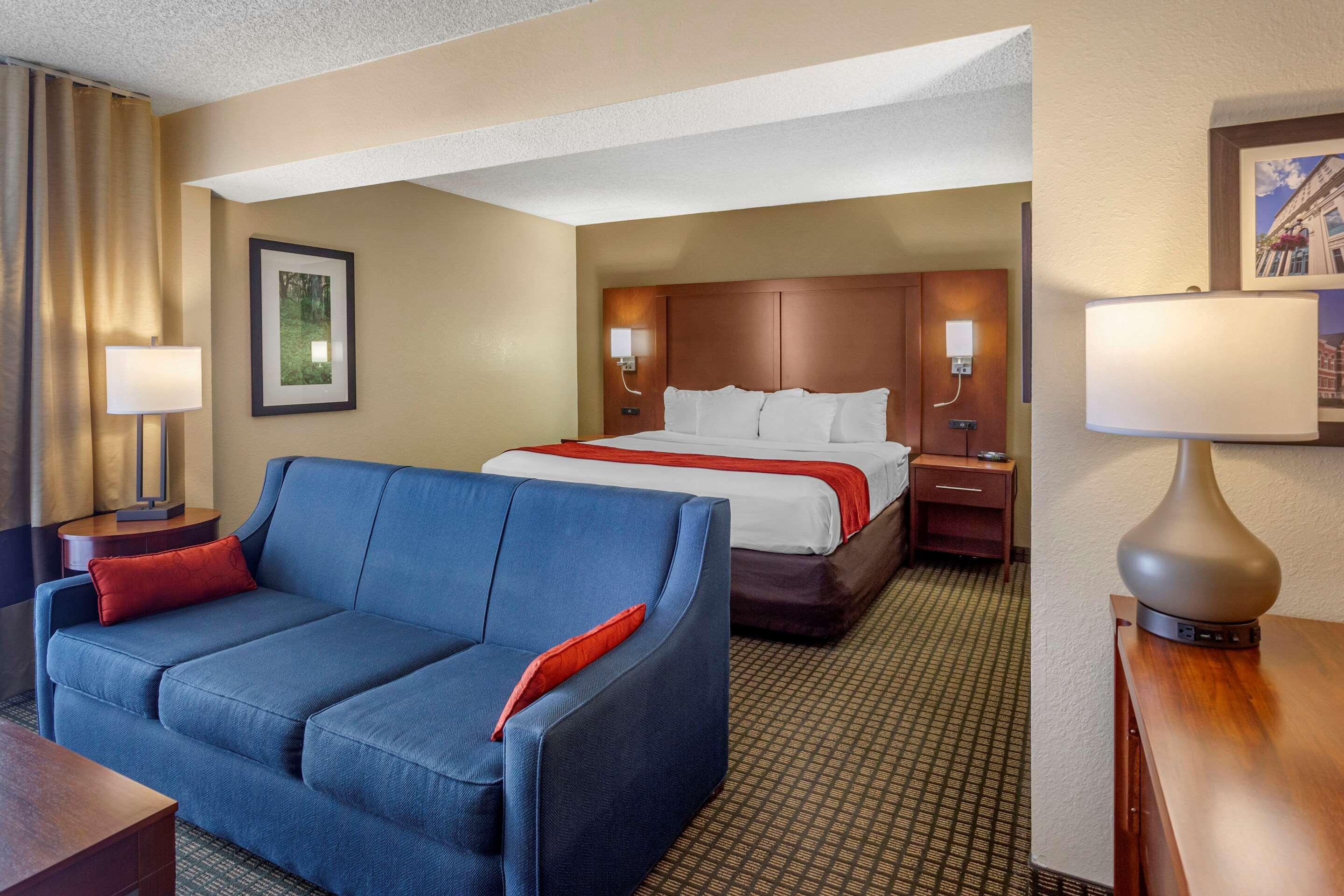 Comfort Inn & Suites Rochelle - Dekalb מראה חיצוני תמונה