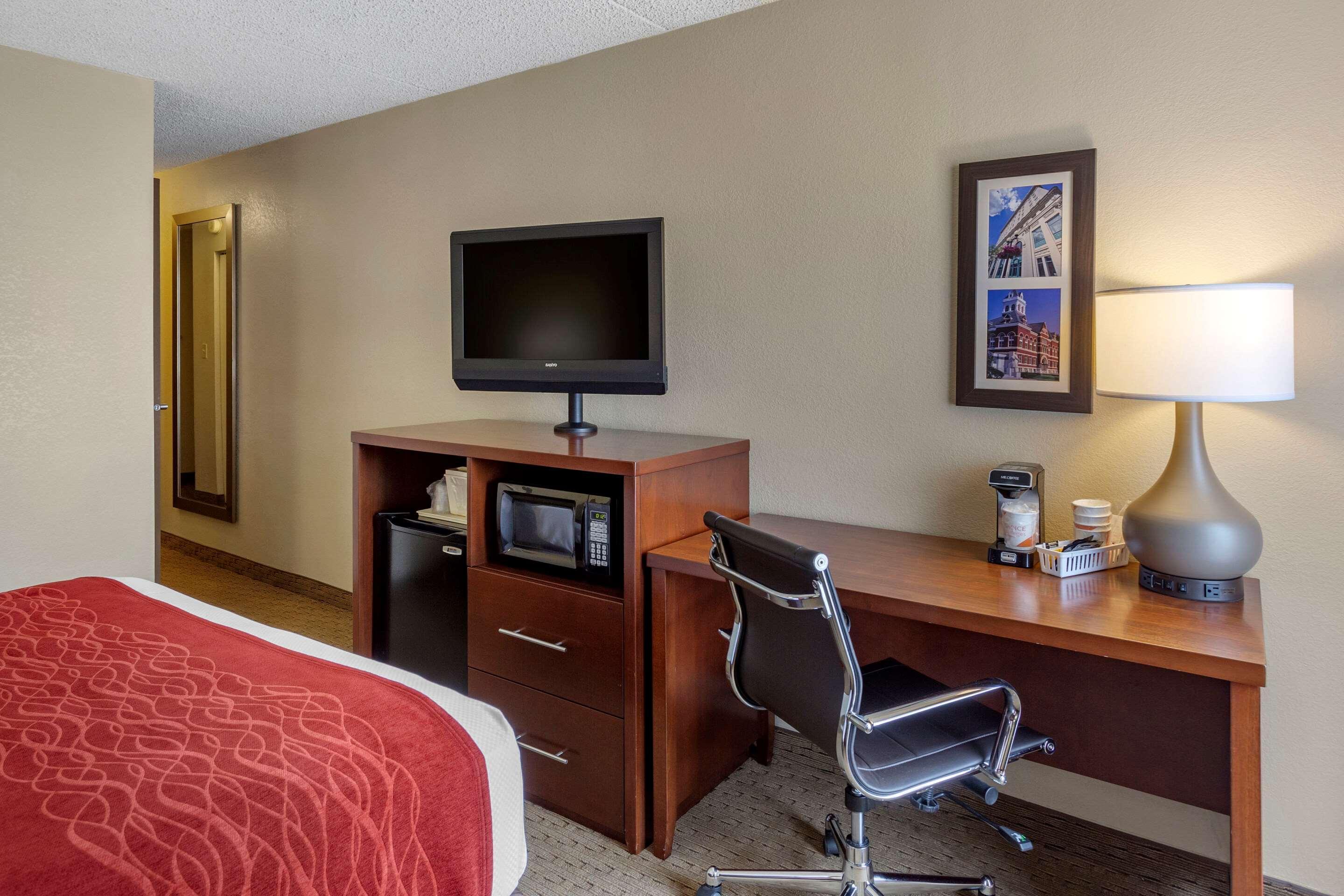 Comfort Inn & Suites Rochelle - Dekalb מראה חיצוני תמונה