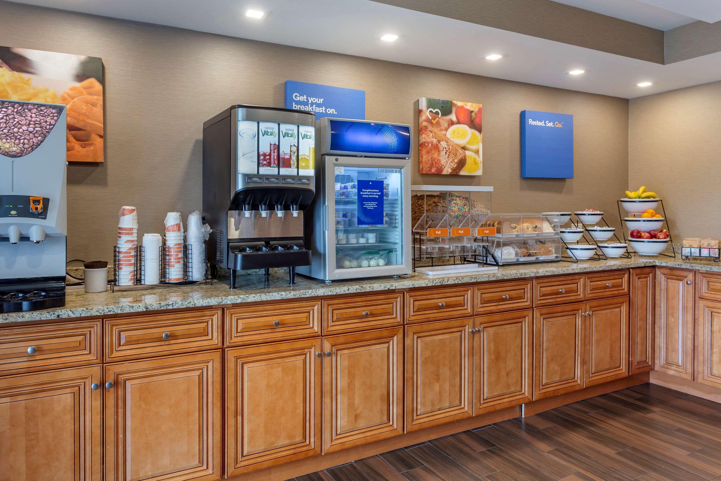 Comfort Inn & Suites Rochelle - Dekalb מראה חיצוני תמונה