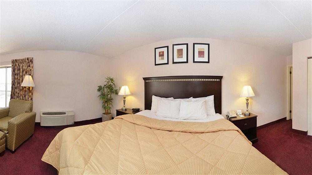 Comfort Inn & Suites Rochelle - Dekalb מראה חיצוני תמונה